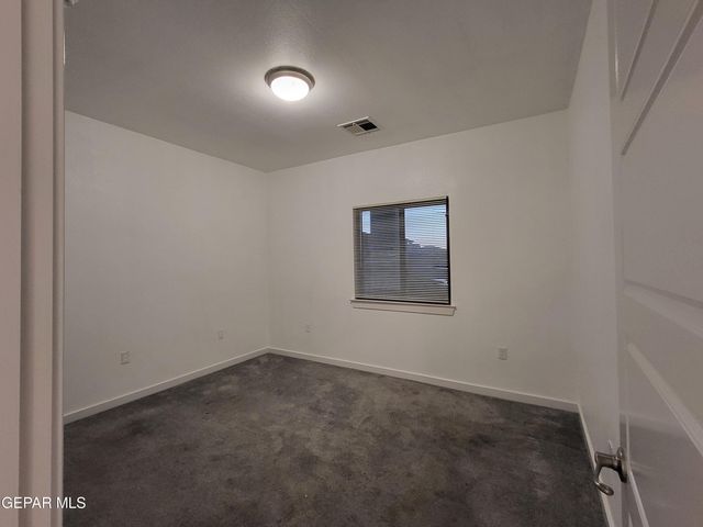 11565 Leonor Duran Street, Socorro, TX 79927