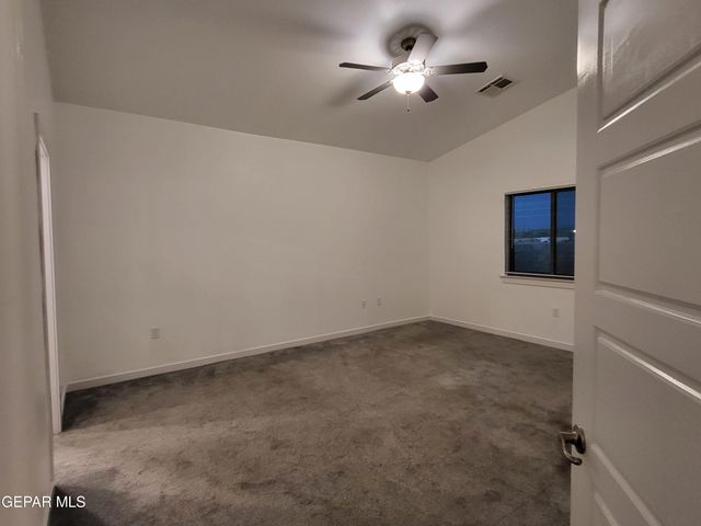 11565 Leonor Duran Street, Socorro, TX 79927