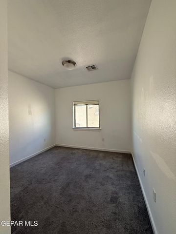 11565 Leonor Duran Street, Socorro, TX 79927