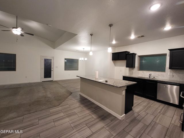 11565 Leonor Duran Street, Socorro, TX 79927