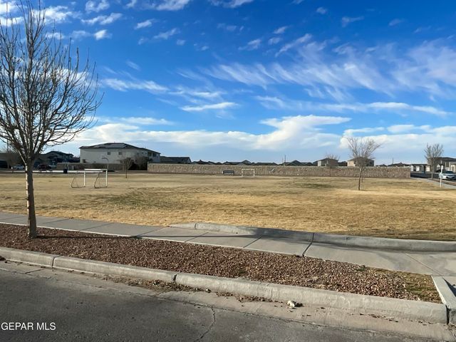 11565 Leonor Duran Street, Socorro, TX 79927