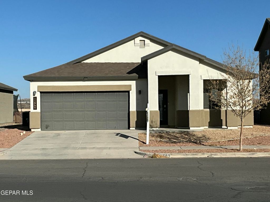 11565 Leonor Duran Street, Socorro, TX 79927