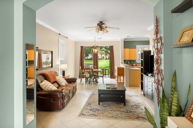 462 Rainbow Springs Terrace, Royal Palm Beach, FL 33411