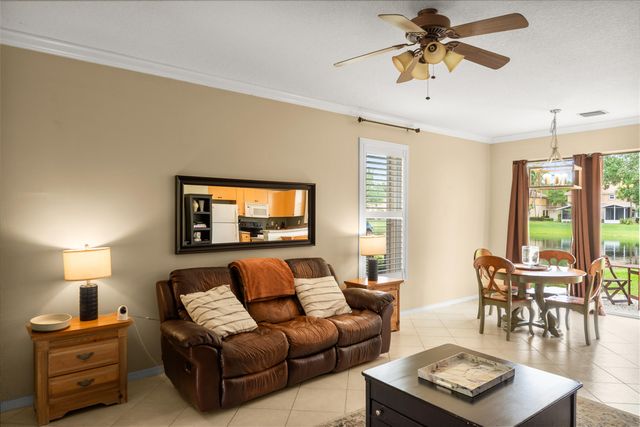 462 Rainbow Springs Terrace, Royal Palm Beach, FL 33411