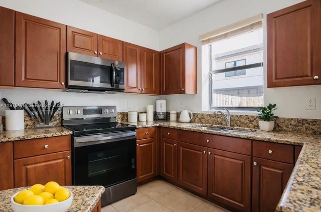 11334 SW 236th St, Homestead, FL 33032