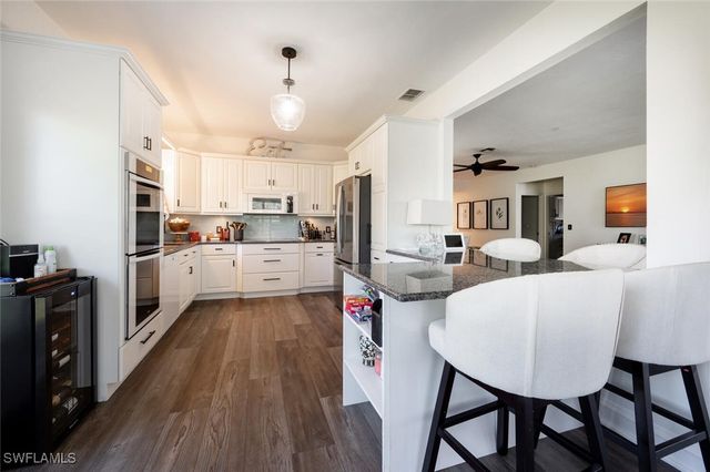 3858 Riviera CIR, Bonita Springs, FL 34134