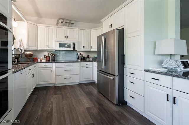 3858 Riviera CIR, Bonita Springs, FL 34134