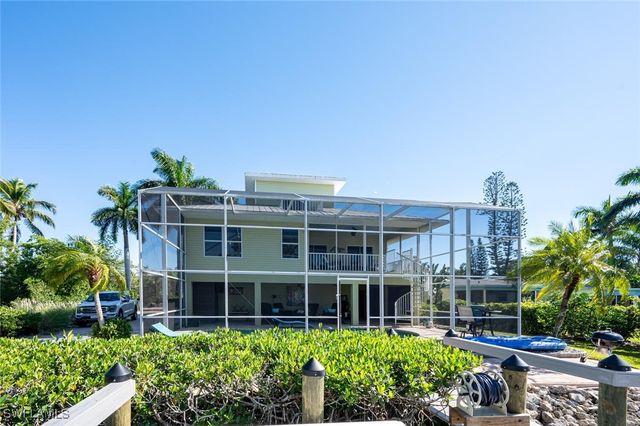 3858 Riviera CIR, Bonita Springs, FL 34134