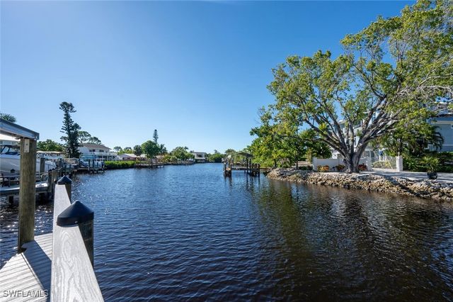 3858 Riviera CIR, Bonita Springs, FL 34134