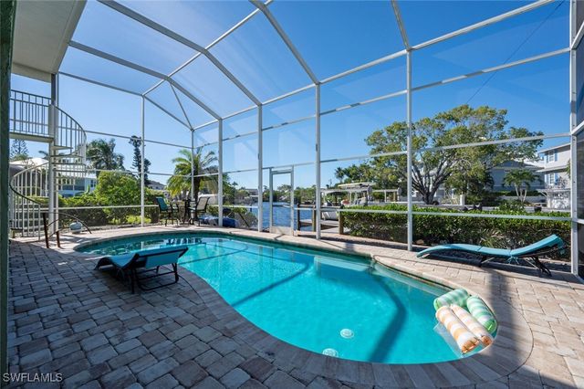 3858 Riviera CIR, Bonita Springs, FL 34134