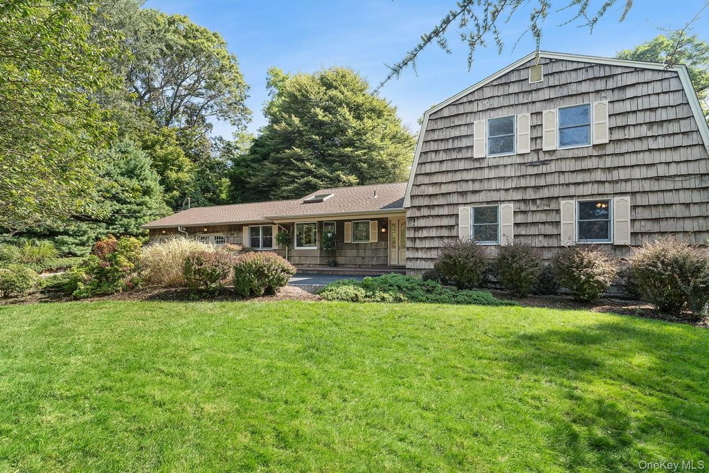 28 Plain View Drive, Wading River, NY 11792