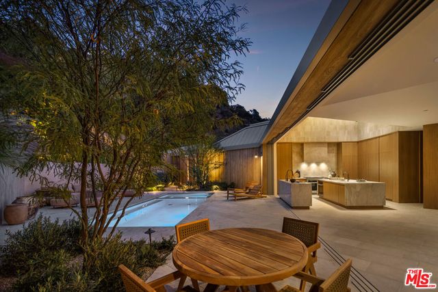 1600 Rising Glen Road, Los Angeles, CA 90069