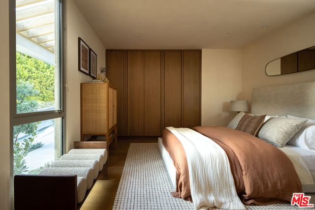 1600 Rising Glen Road, Los Angeles, CA 90069