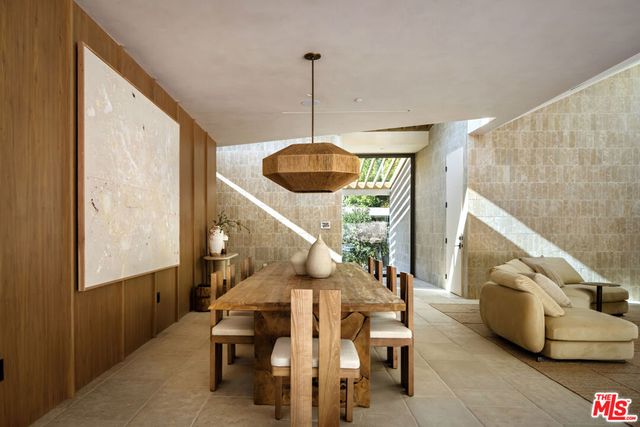 1600 Rising Glen Road, Los Angeles, CA 90069