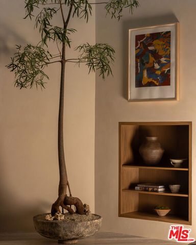 1600 Rising Glen Road, Los Angeles, CA 90069