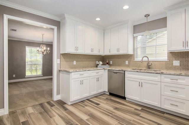 2904 Frostwood Circle, Dickinson, TX 77539