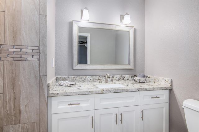 2904 Frostwood Circle, Dickinson, TX 77539