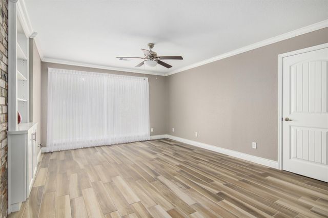 2904 Frostwood Circle, Dickinson, TX 77539