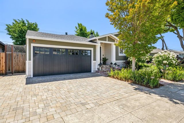 806 Fiesta Drive, San Mateo, CA 94403