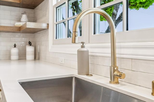 806 Fiesta Drive, San Mateo, CA 94403