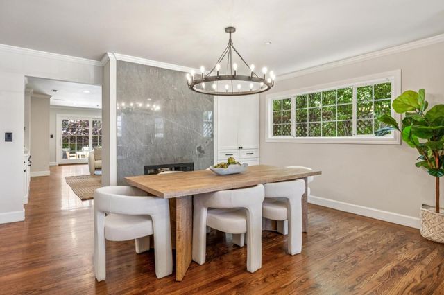 806 Fiesta Drive, San Mateo, CA 94403