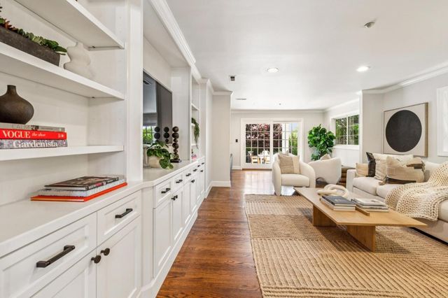 806 Fiesta Drive, San Mateo, CA 94403