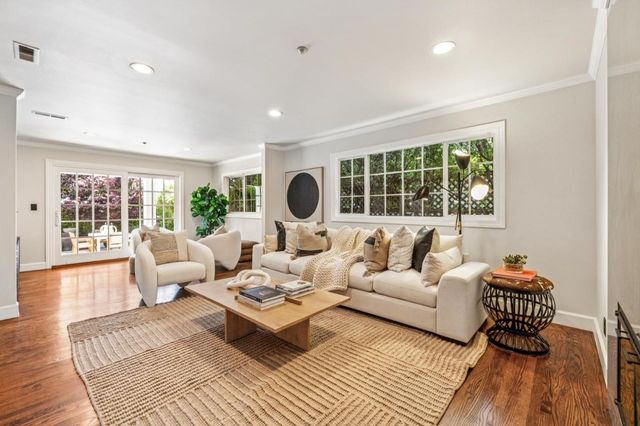 806 Fiesta Drive, San Mateo, CA 94403