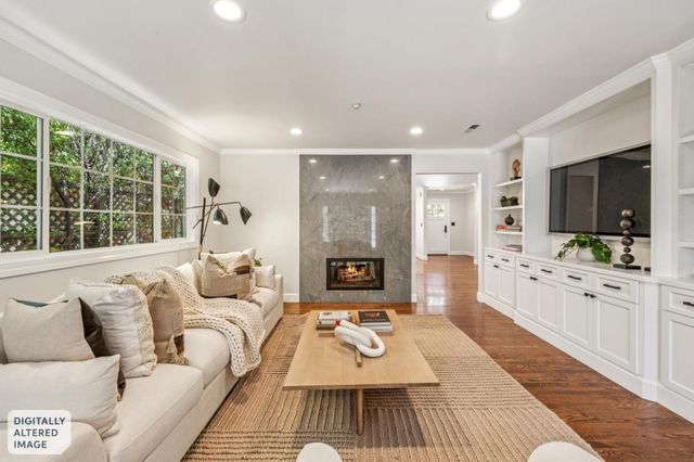 806 Fiesta Drive, San Mateo, CA 94403