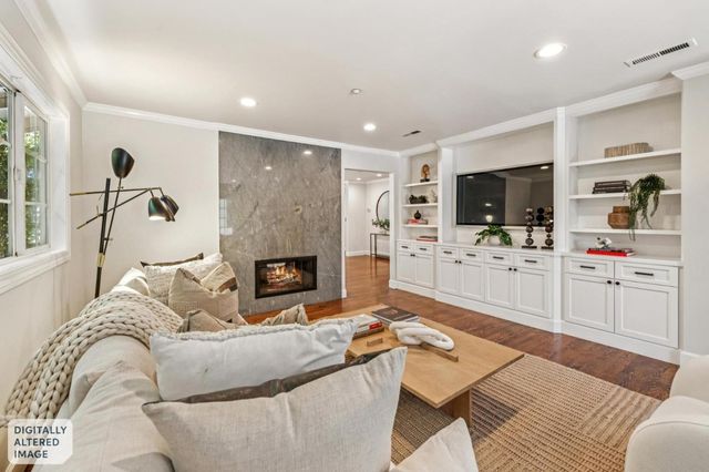 806 Fiesta Drive, San Mateo, CA 94403