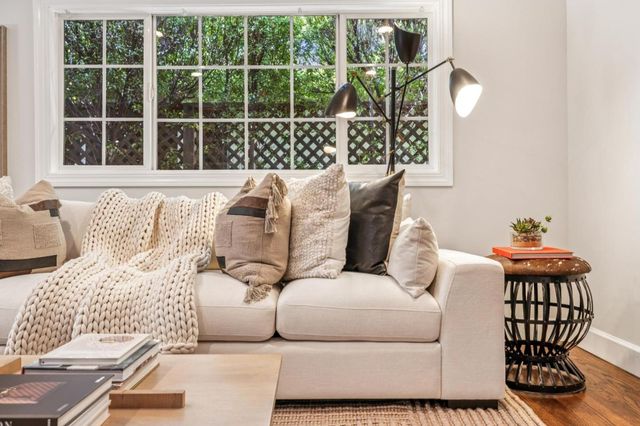 806 Fiesta Drive, San Mateo, CA 94403