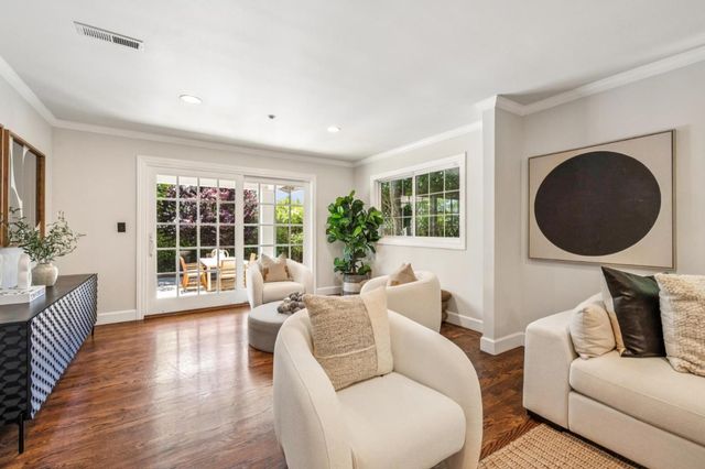 806 Fiesta Drive, San Mateo, CA 94403