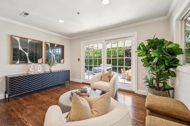806 Fiesta Drive, San Mateo, CA 94403