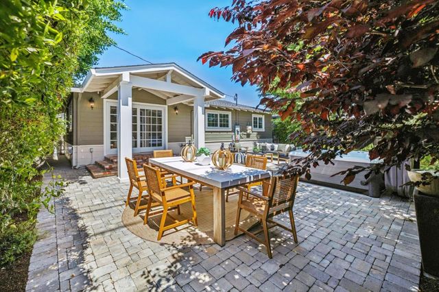 806 Fiesta Drive, San Mateo, CA 94403