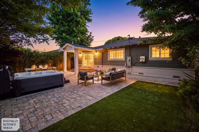 806 Fiesta Drive, San Mateo, CA 94403