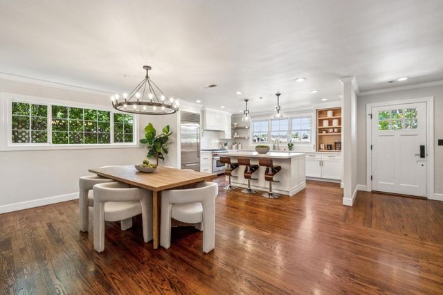 806 Fiesta Drive, San Mateo, CA 94403