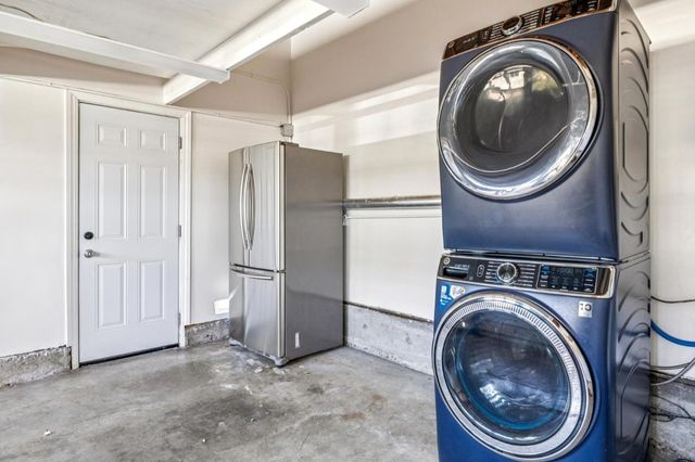806 Fiesta Drive, San Mateo, CA 94403