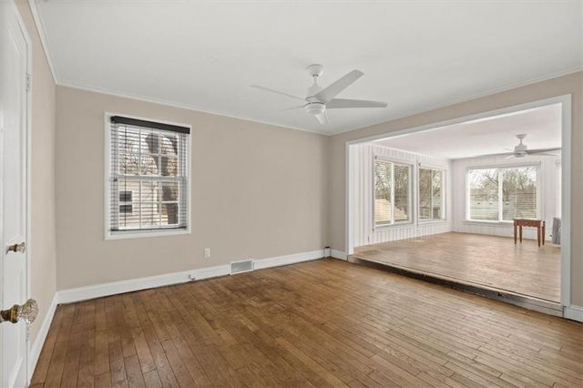 6517 W 77th Terrace, Overland Park, KS 66204