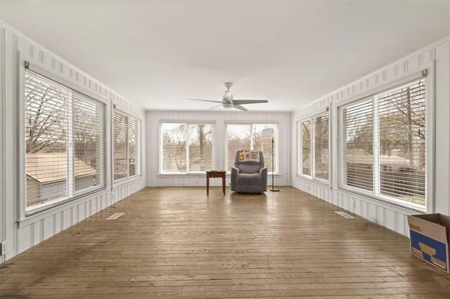 6517 W 77th Terrace, Overland Park, KS 66204