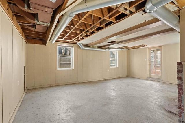 6517 W 77th Terrace, Overland Park, KS 66204