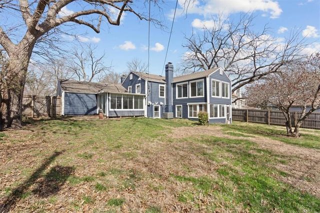 6517 W 77th Terrace, Overland Park, KS 66204