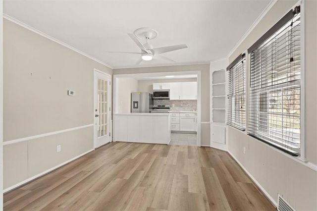 6517 W 77th Terrace, Overland Park, KS 66204