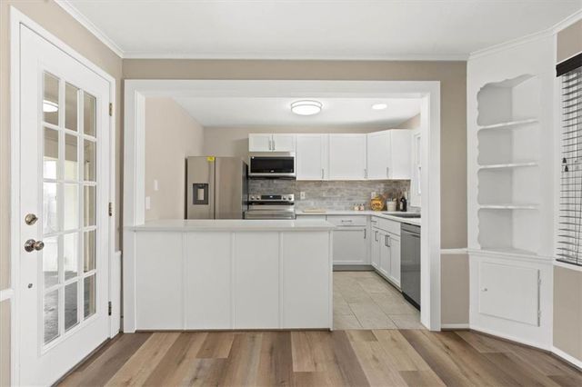 6517 W 77th Terrace, Overland Park, KS 66204