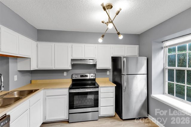 619 Lex Drive, Charlotte, NC 28262