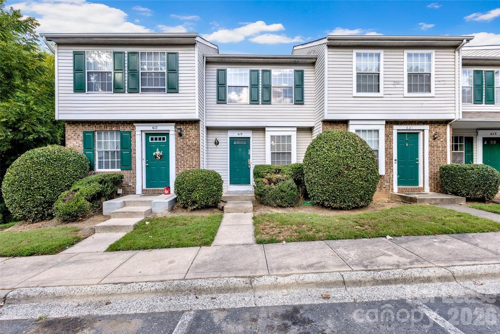 619 Lex Drive, Charlotte, NC 28262