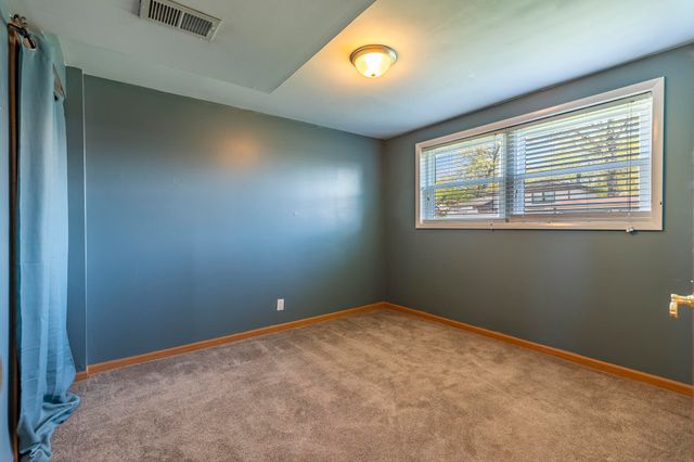 431 S Liverpool Road, Hobart, IN 46342