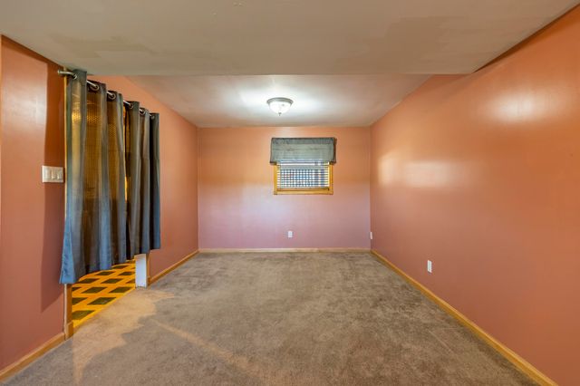 431 S Liverpool Road, Hobart, IN 46342