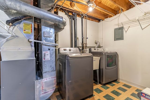 431 S Liverpool Road, Hobart, IN 46342