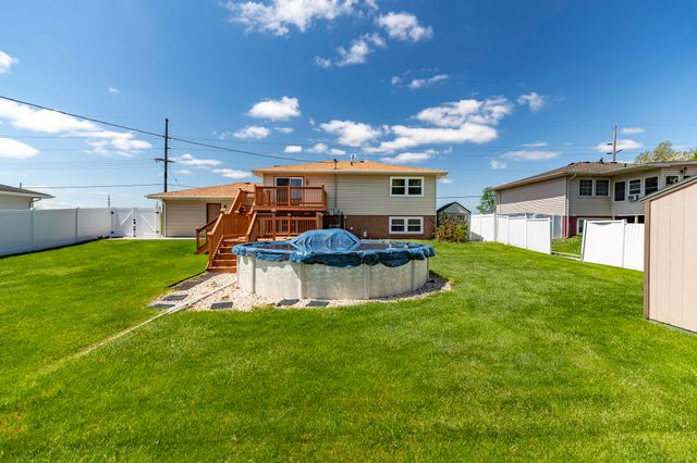431 S Liverpool Road, Hobart, IN 46342