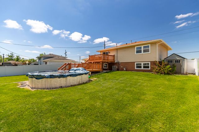 431 S Liverpool Road, Hobart, IN 46342