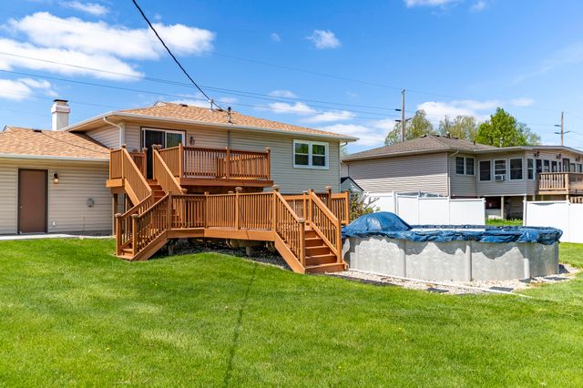 431 S Liverpool Road, Hobart, IN 46342